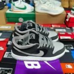 Authentic Nike sneakers pallets 100 pairs per pallet - Image 2
