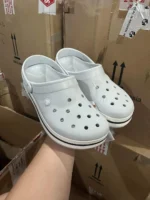 Classic Crocs Pallet Wholesale – 300 Pairs Bulk Footwear - Image 8