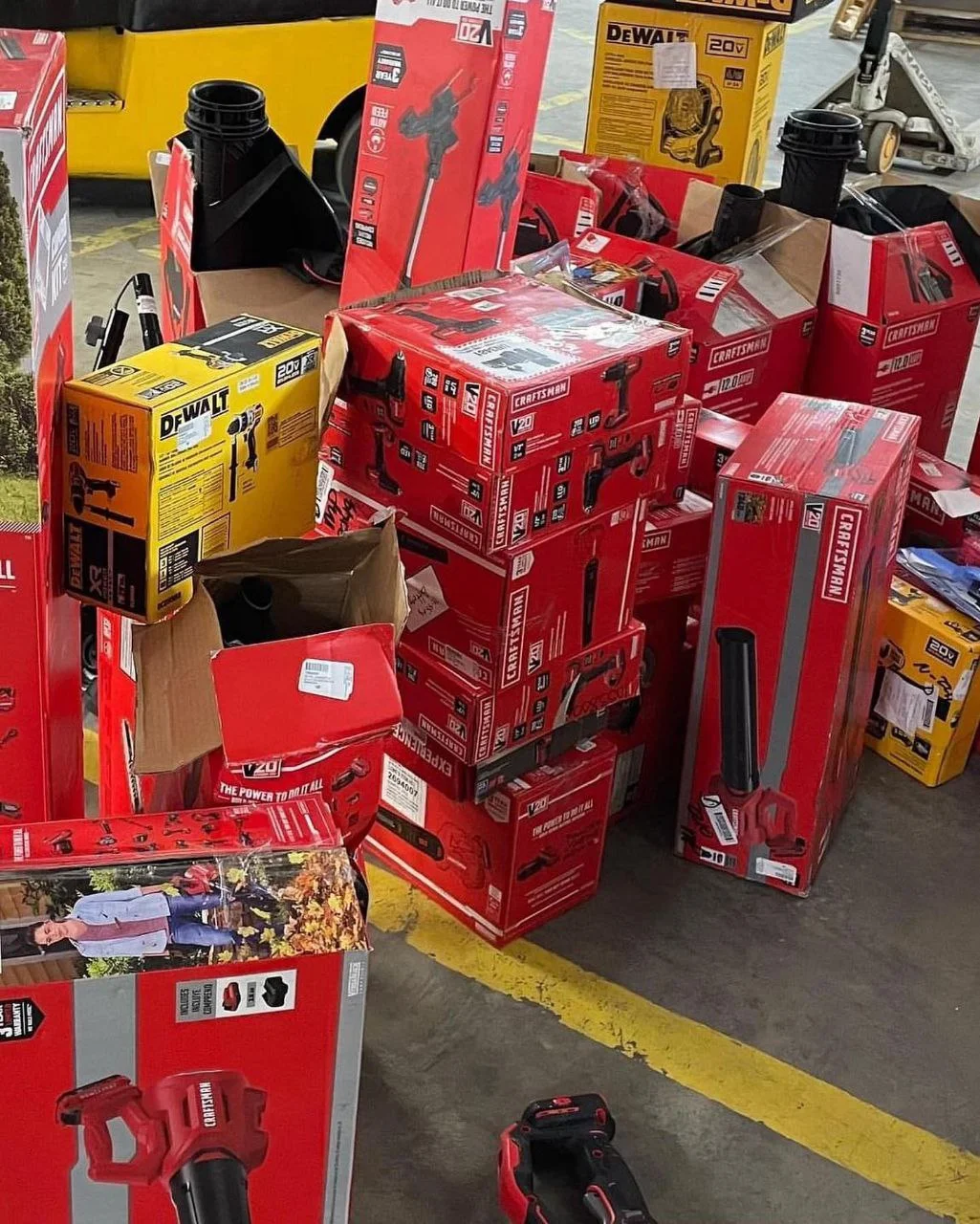 photo_5809986760665579908_y Milwaukee & dewalt tool pallets-bulk liquidation sales
