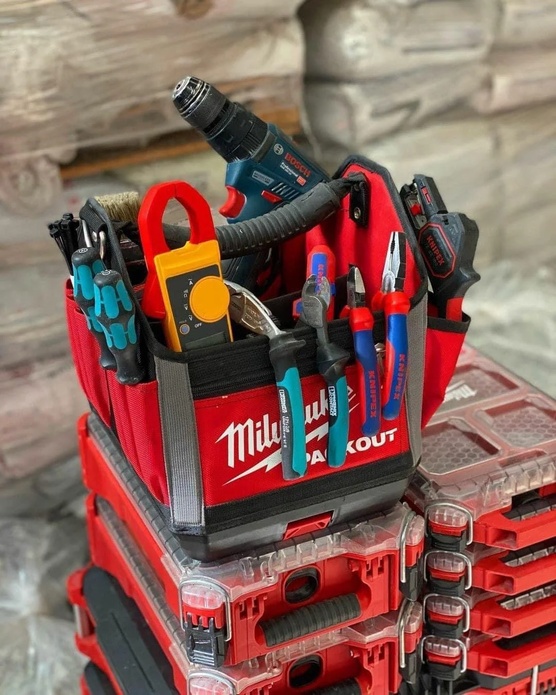171E5764-30E3-4DF8-99A7-6B65601B78C5.webp Milwuakee Tools Pallet - Image 1
