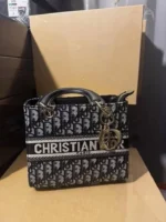 Branded Ladies Handbags Pallet - Image 16
